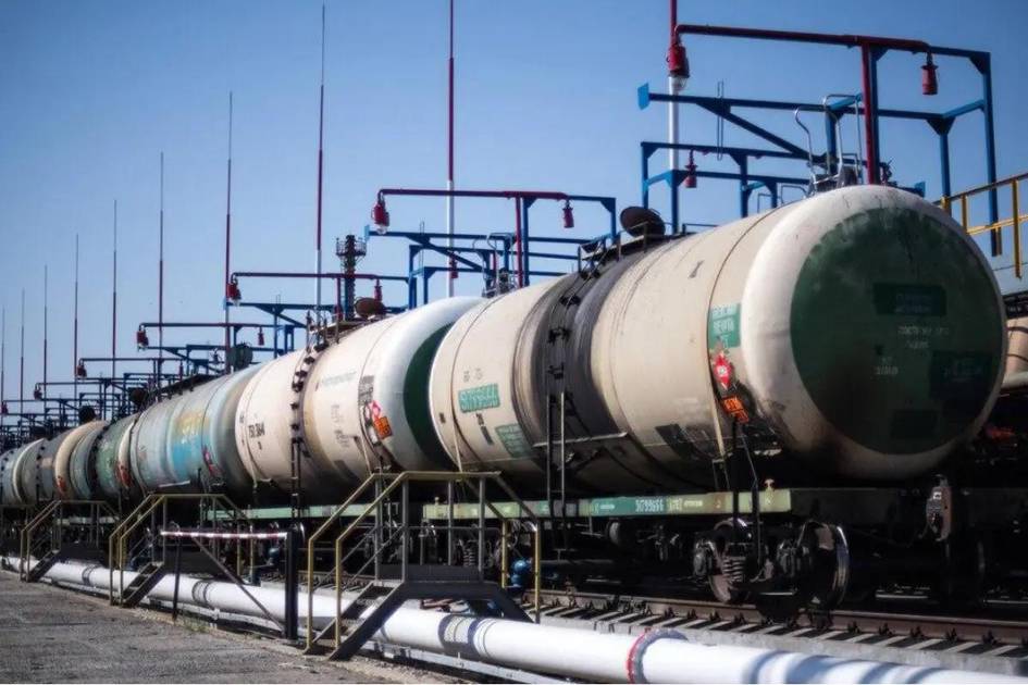 Россия бензин экспортини вақтинча тақиқлади